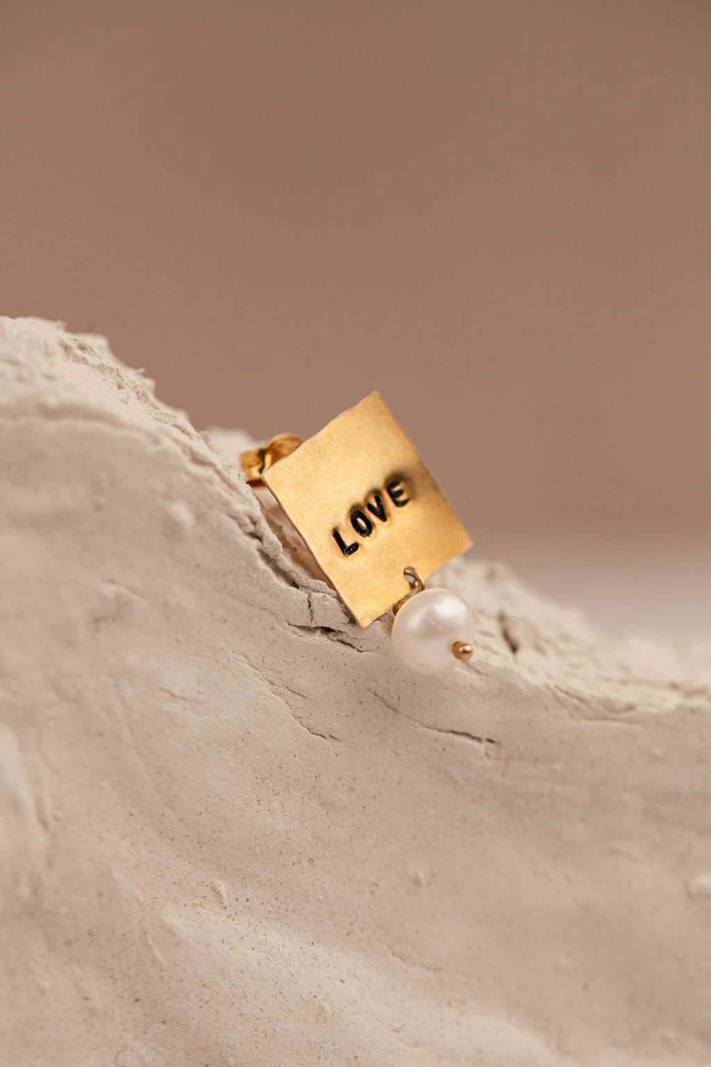 "Monorecchino Grace con Pietra"