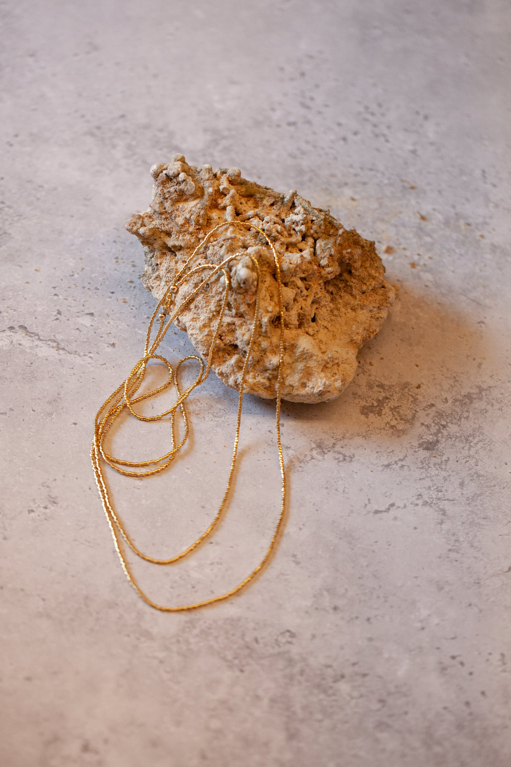 "ESSENTIAL NECKLACE"