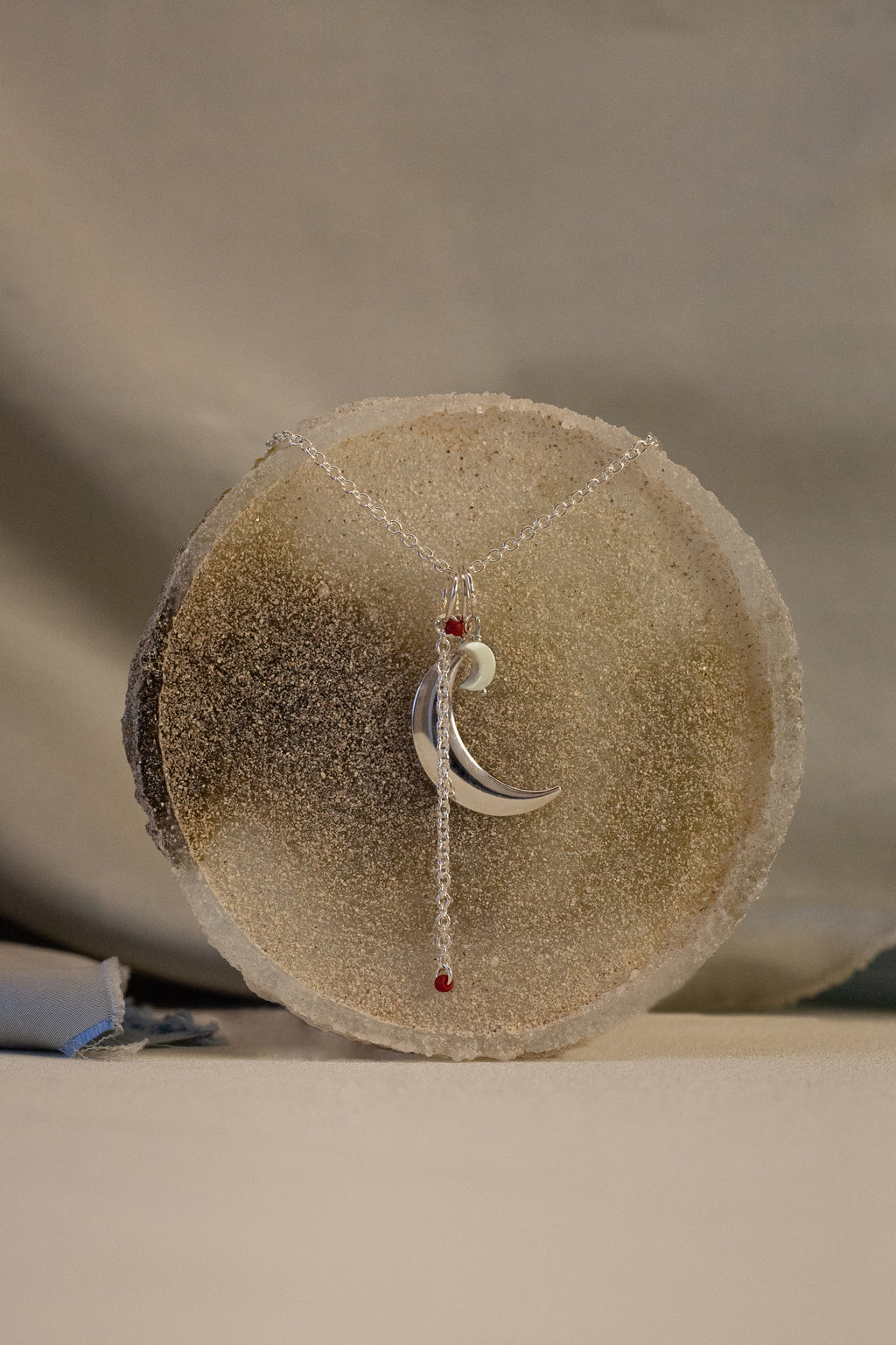 "Collana Lunar"