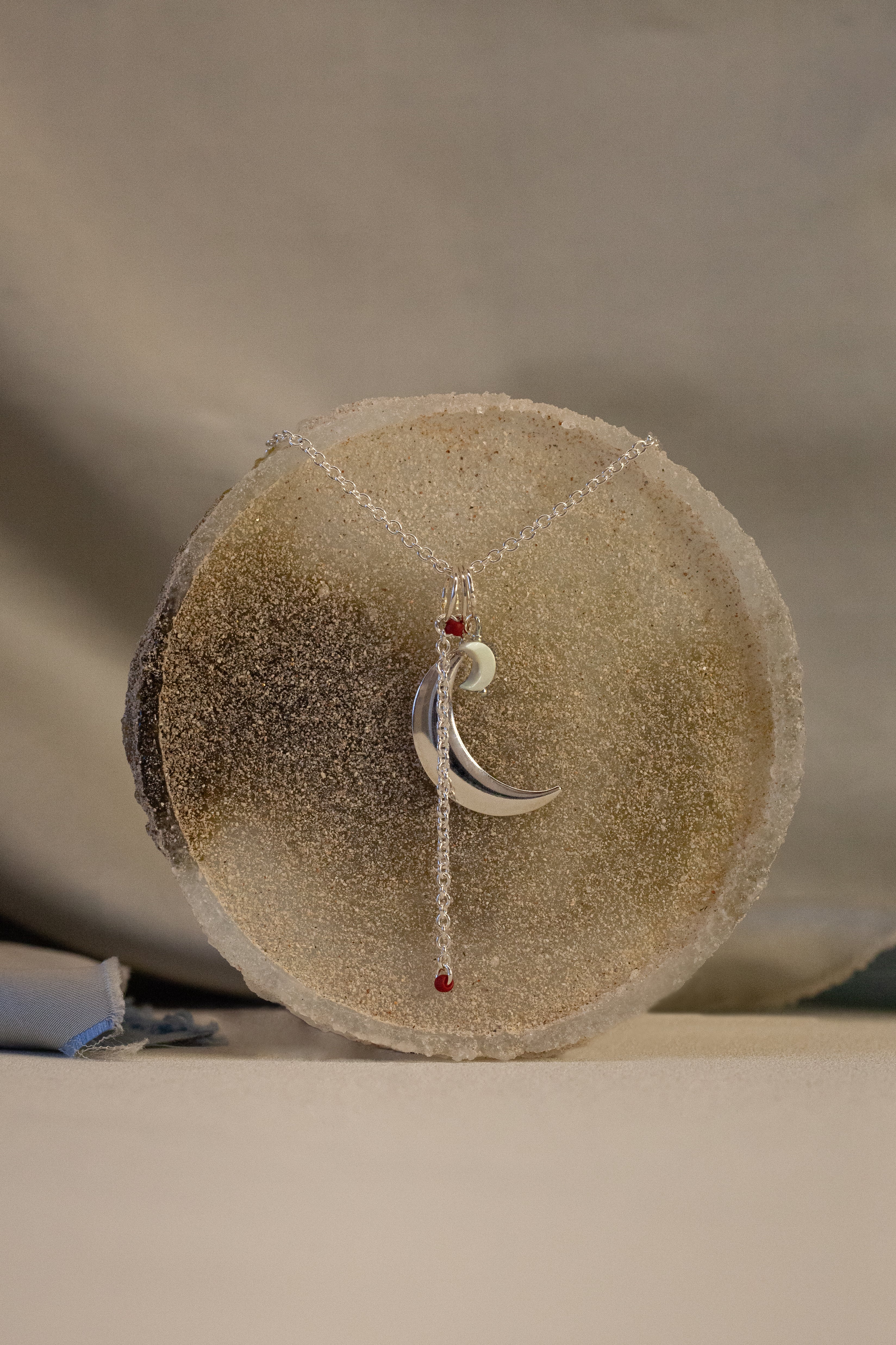 "Collana Lunar"