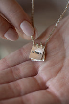 "Collana The Book"